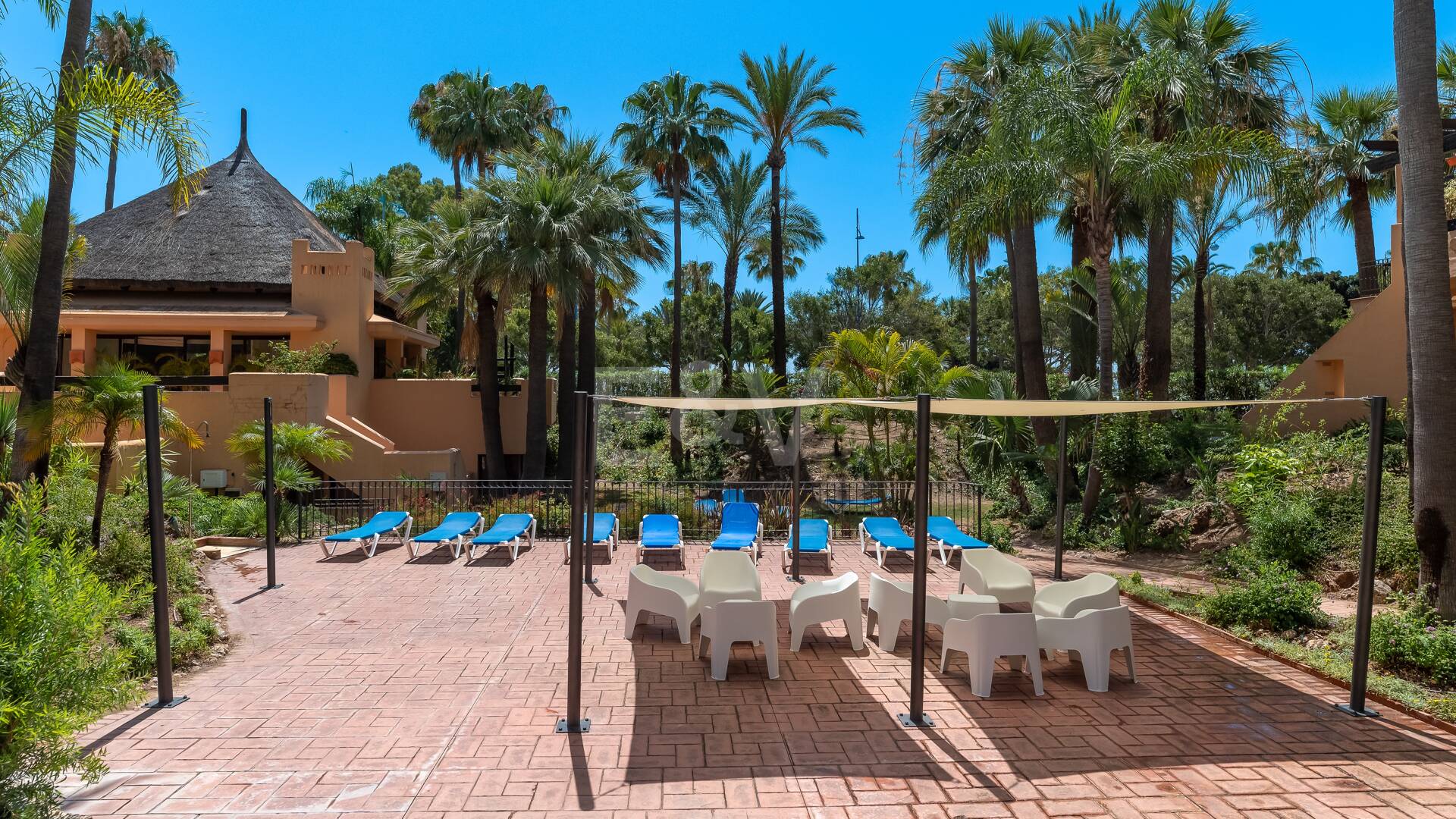 Erdgeschosswohnung in Erster Reihe am Strand von San Pedro