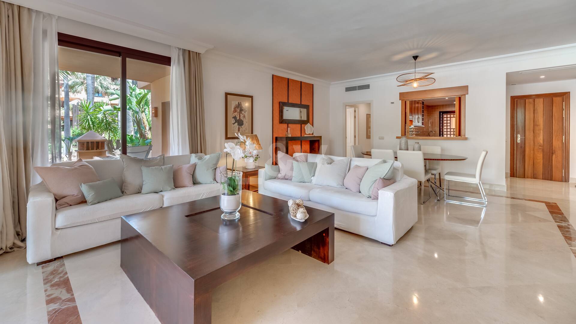 Erdgeschosswohnung in Erster Reihe am Strand von San Pedro