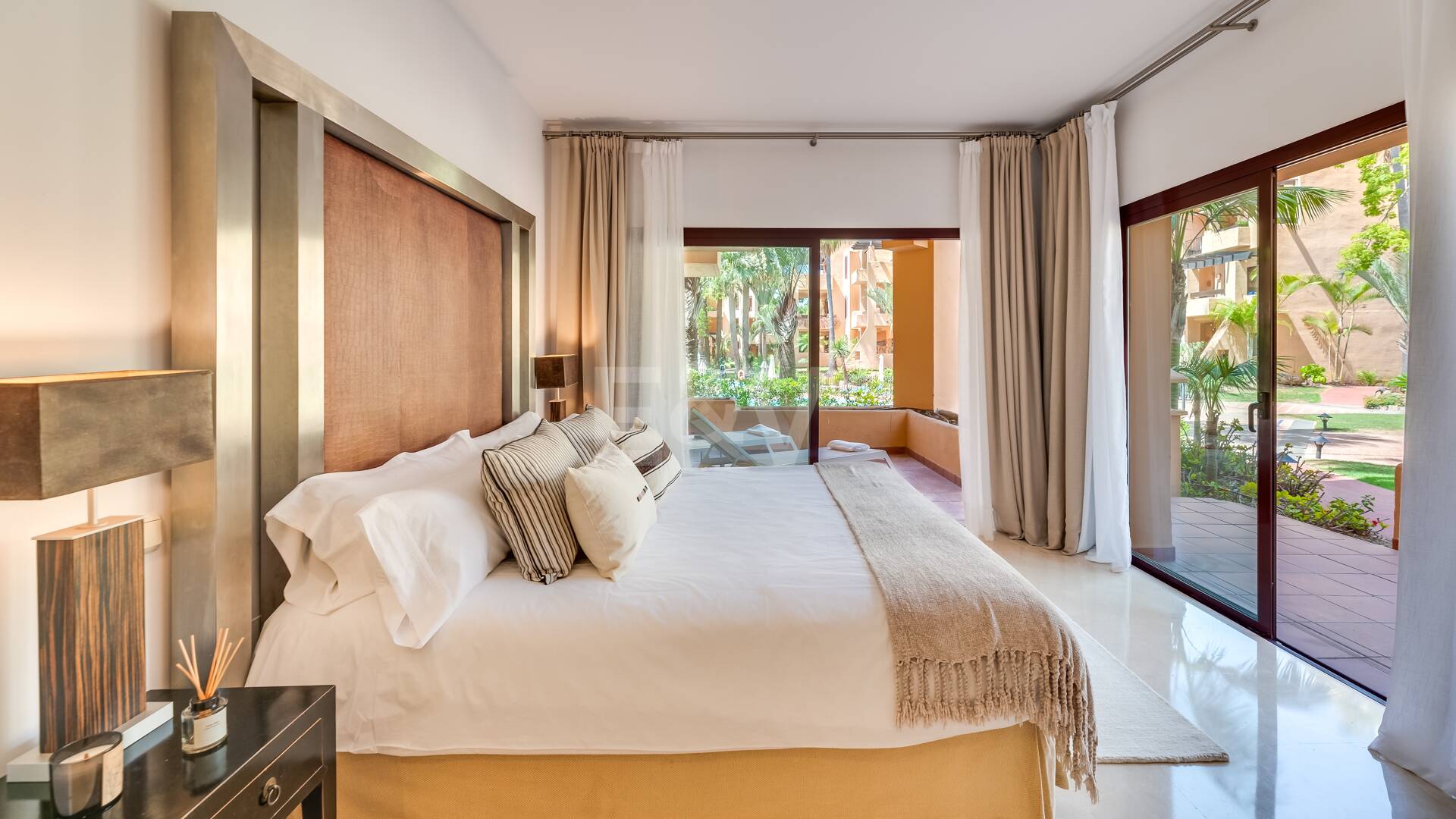 Erdgeschosswohnung in Erster Reihe am Strand von San Pedro