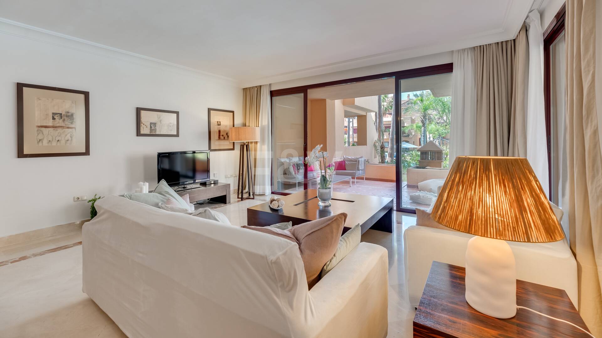 Erdgeschosswohnung in Erster Reihe am Strand von San Pedro