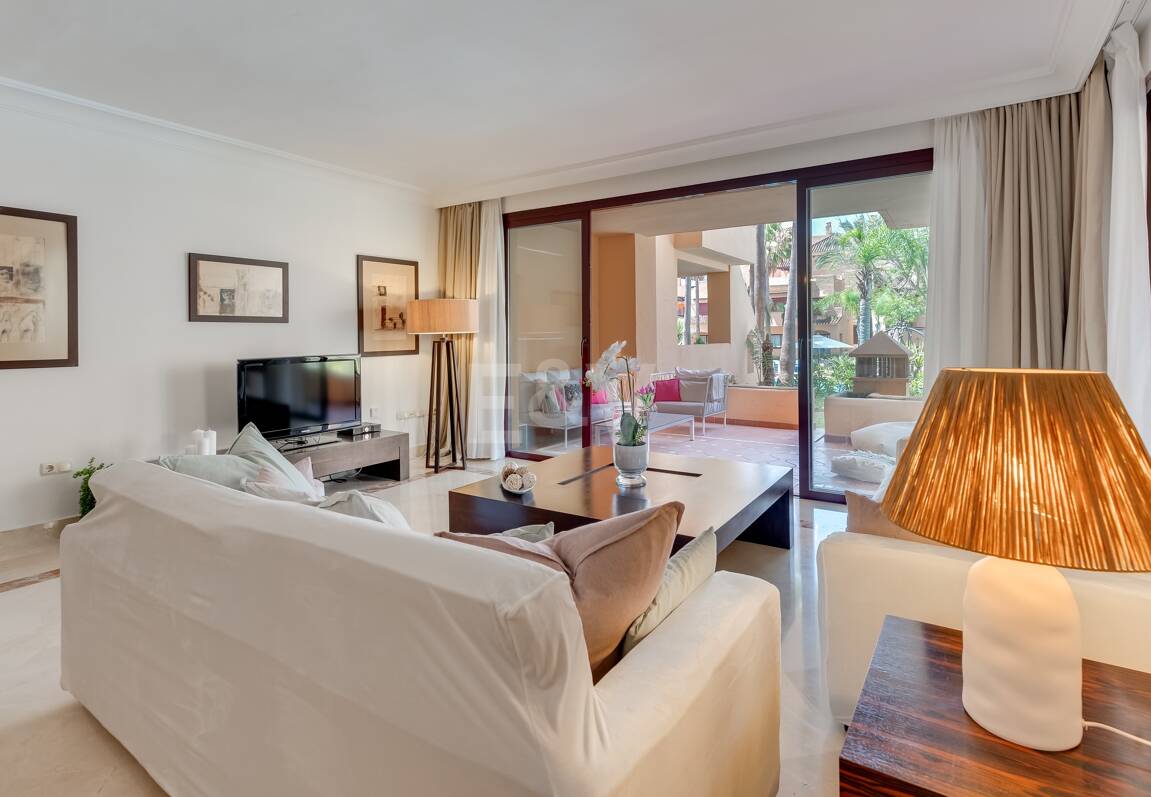 Erdgeschosswohnung in Erster Reihe am Strand von San Pedro