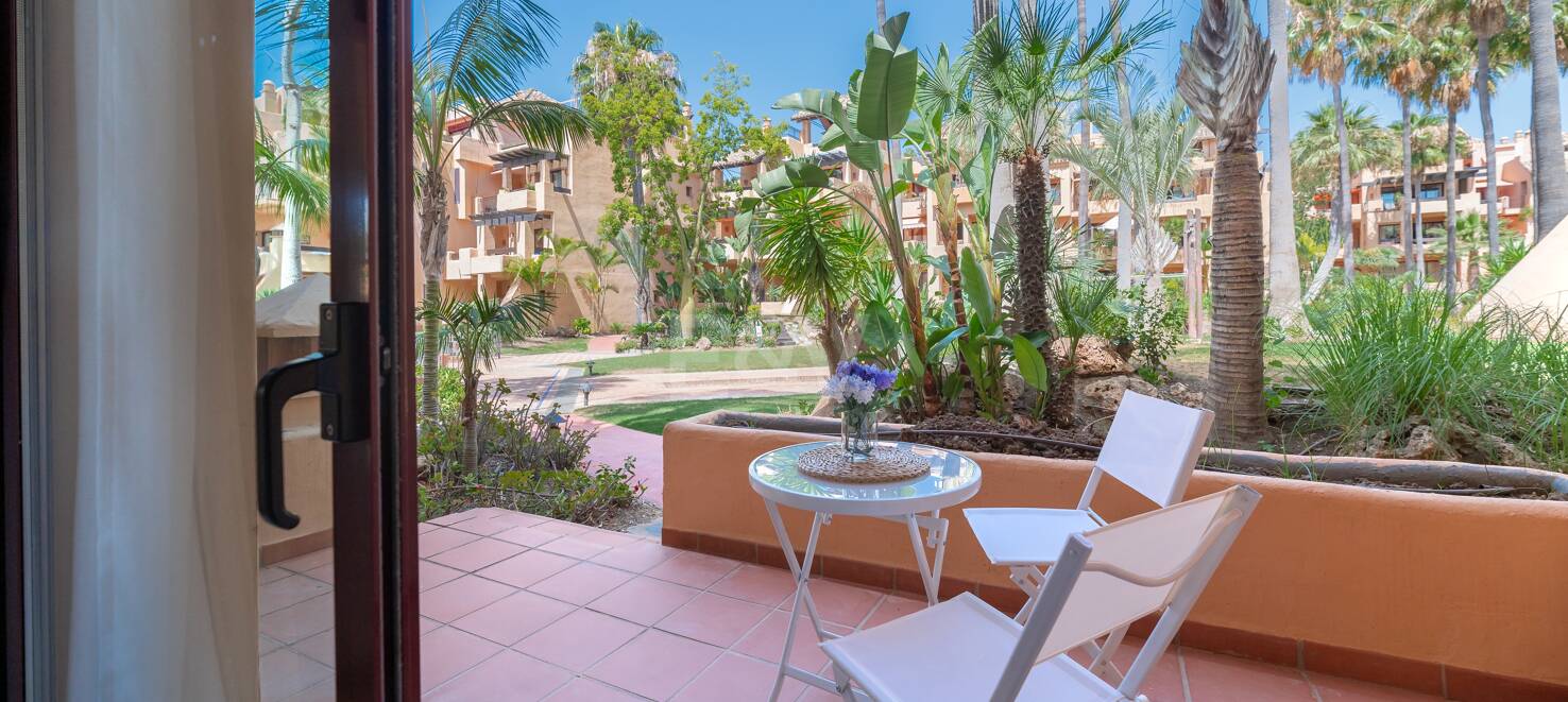 Apartamento en Planta Baja en Primera Línea de Playa en San Pedro