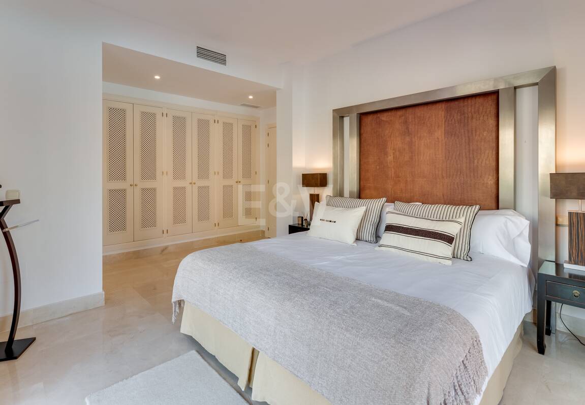 Erdgeschosswohnung in Erster Reihe am Strand von San Pedro