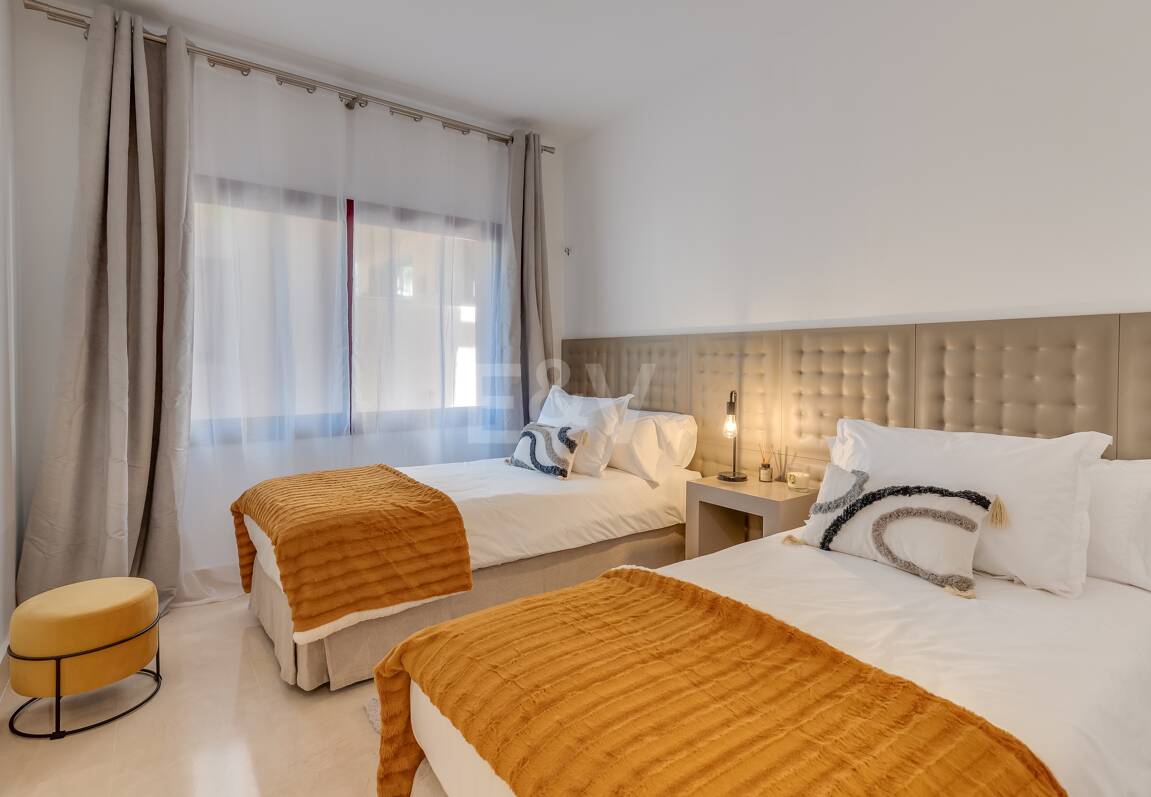 Erdgeschosswohnung in Erster Reihe am Strand von San Pedro