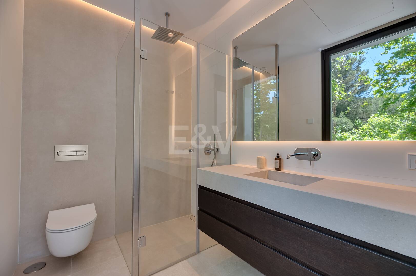 Villa luxueuse de 5 chambres située à La Fuente, une oasis verte idyllique sur le Golden Mile de Marbella.