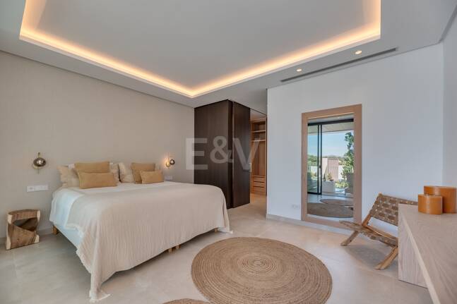 Villa luxueuse de 5 chambres située à La Fuente, une oasis verte idyllique sur le Golden Mile de Marbella.