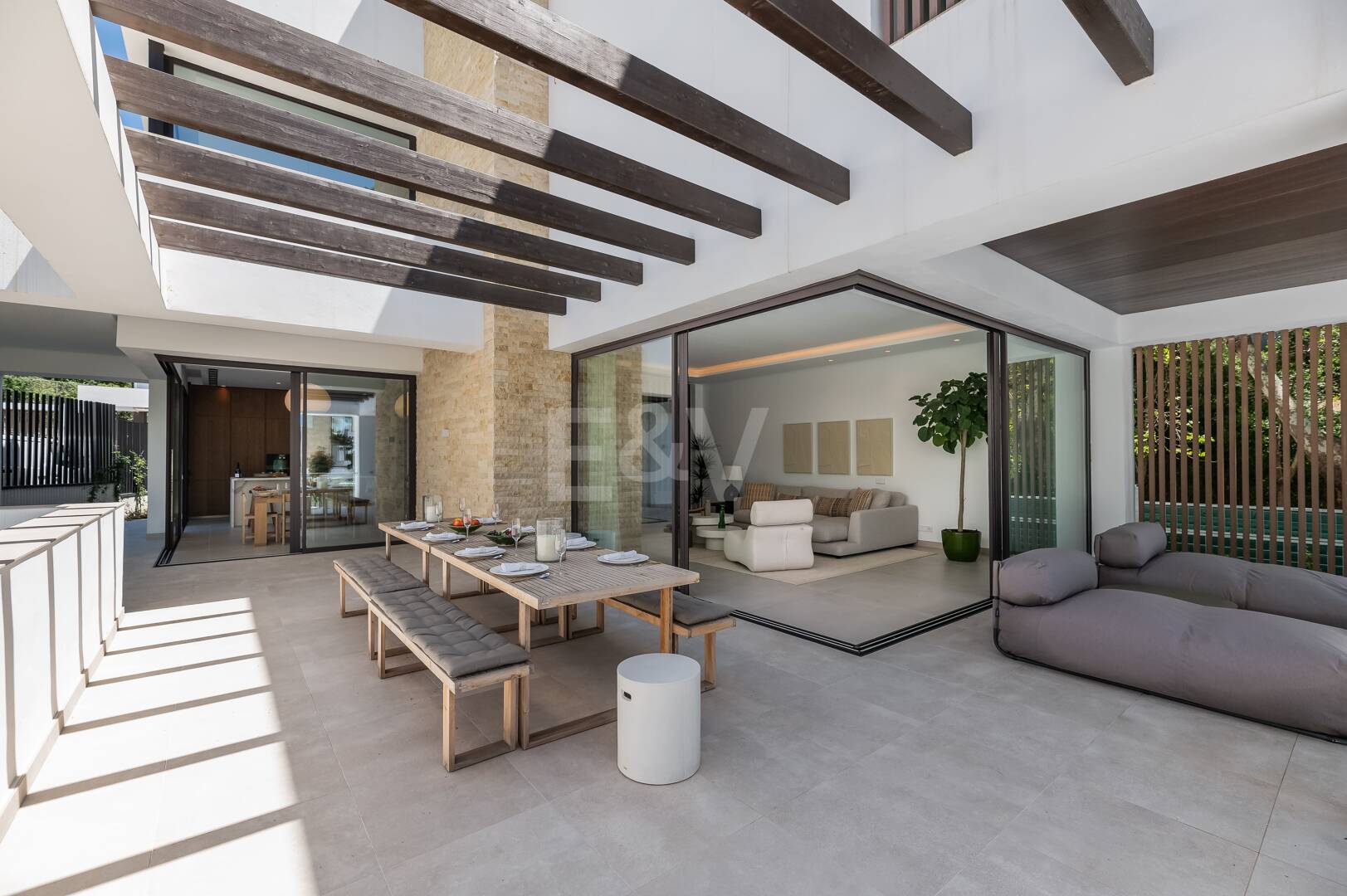 Villa luxueuse de 5 chambres située à La Fuente, une oasis verte idyllique sur le Golden Mile de Marbella.