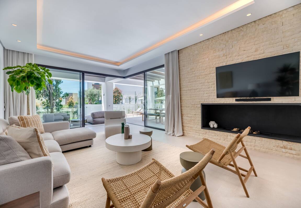 Villa luxueuse de 5 chambres située à La Fuente, une oasis verte idyllique sur le Golden Mile de Marbella.