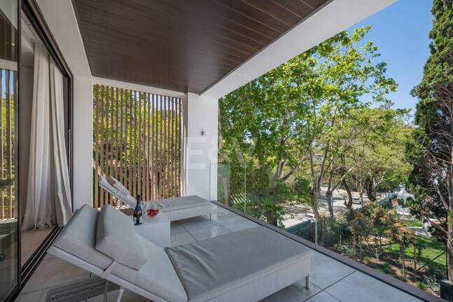 Villa luxueuse de 5 chambres située à La Fuente, une oasis verte idyllique sur le Golden Mile de Marbella.