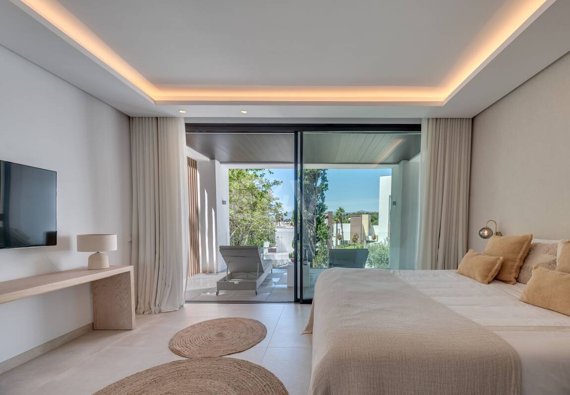 Villa luxueuse de 5 chambres située à La Fuente, une oasis verte idyllique sur le Golden Mile de Marbella.
