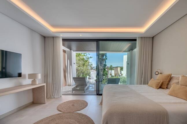 Villa luxueuse de 5 chambres située à La Fuente, une oasis verte idyllique sur le Golden Mile de Marbella.