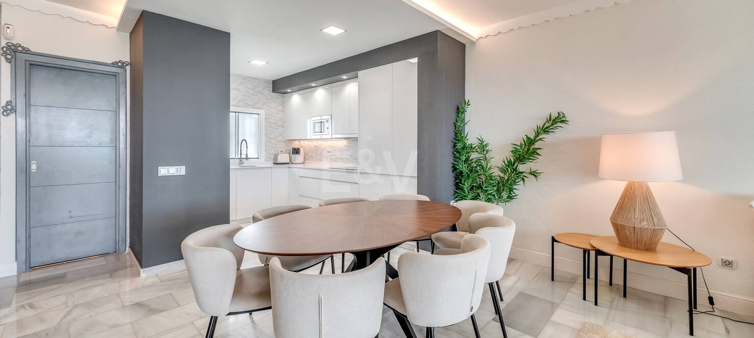 Frontline Townhouse with Direct Access to the Beach in Las Chapas Playa