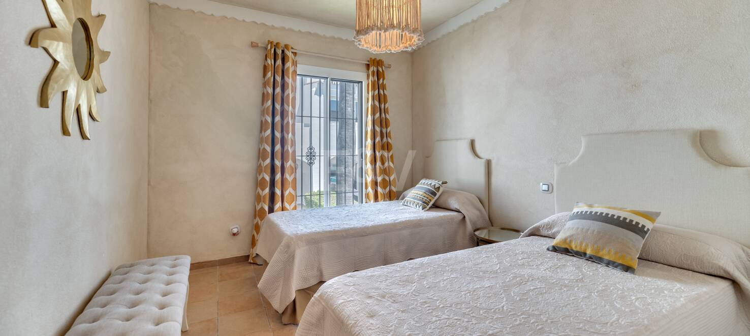 Frontline Townhouse with Direct Access to the Beach in Las Chapas Playa