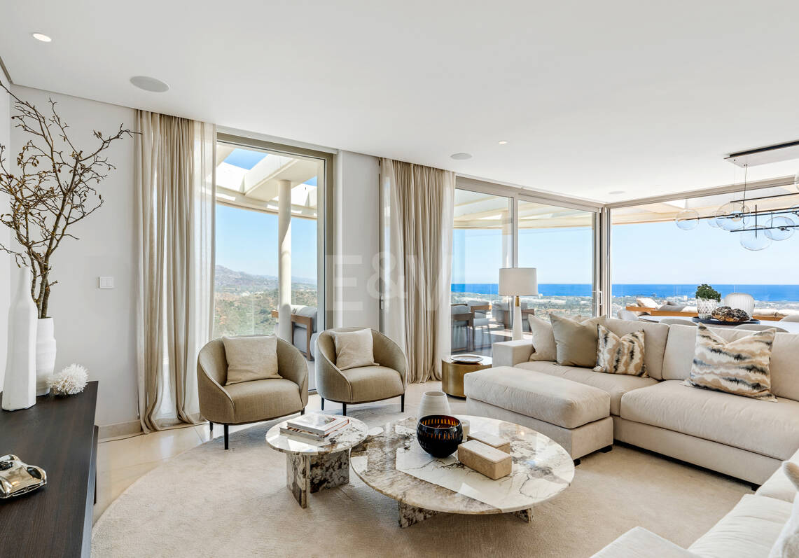 Ático de lujo en La Quinta con piscina privada y vistas abiertas al mar