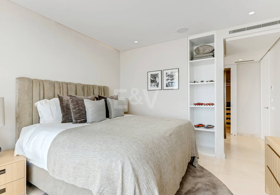 Ático de lujo en La Quinta con piscina privada y vistas abiertas al mar