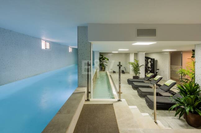 Beachside Luxury Villa in Cortijo Blanco