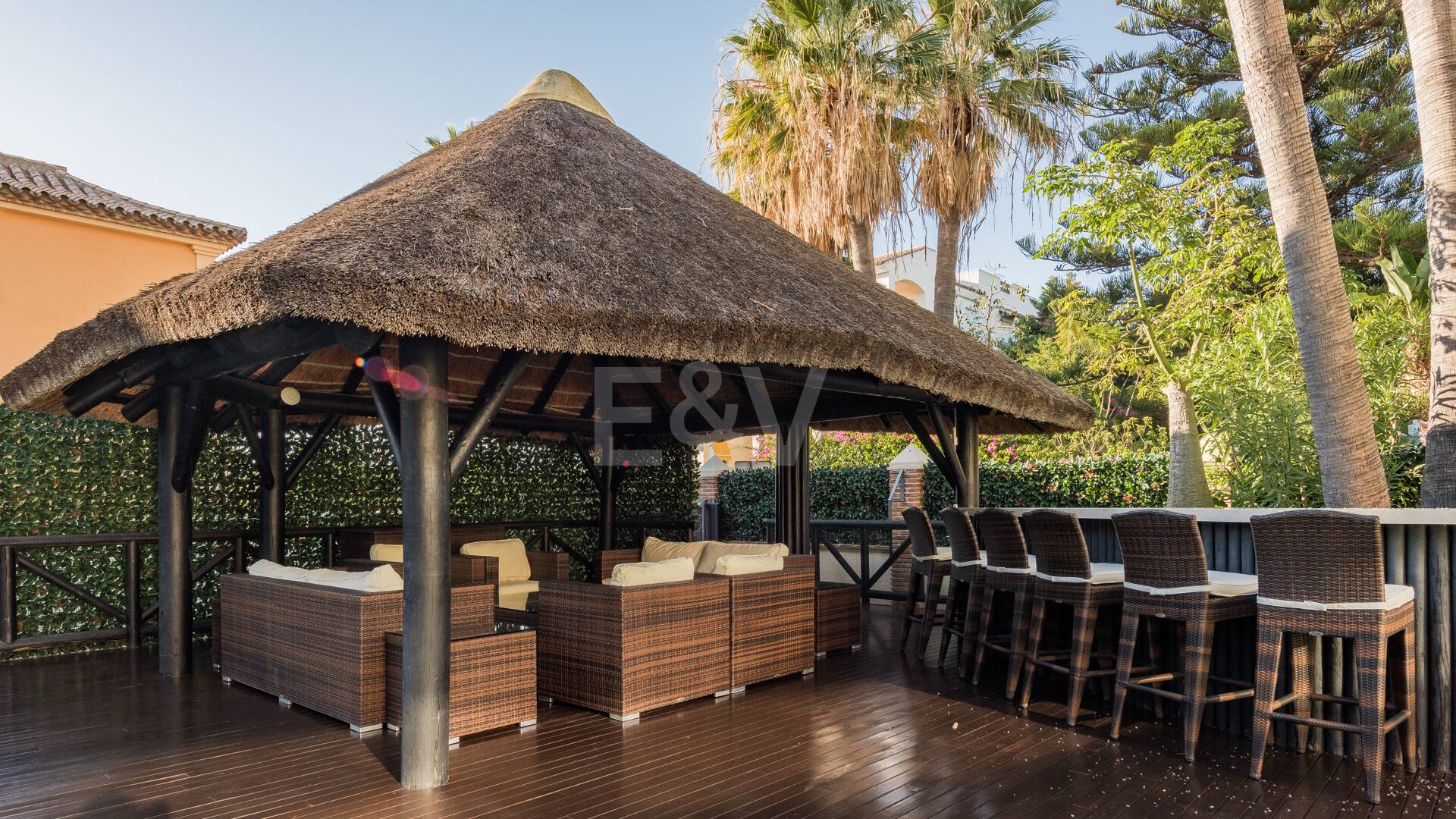 Beachside Luxury Villa in Cortijo Blanco