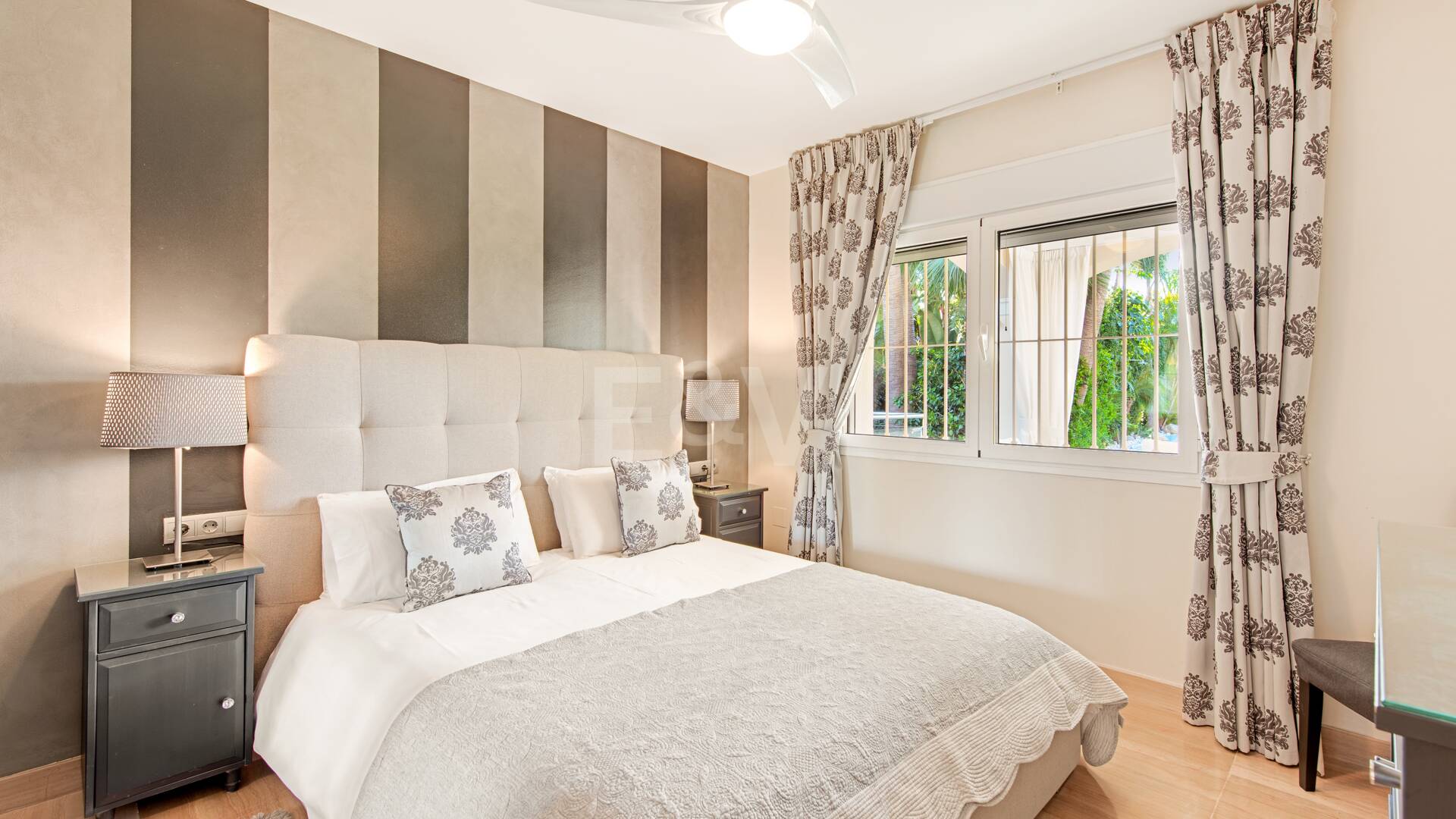 Beachside Luxury Villa in Cortijo Blanco