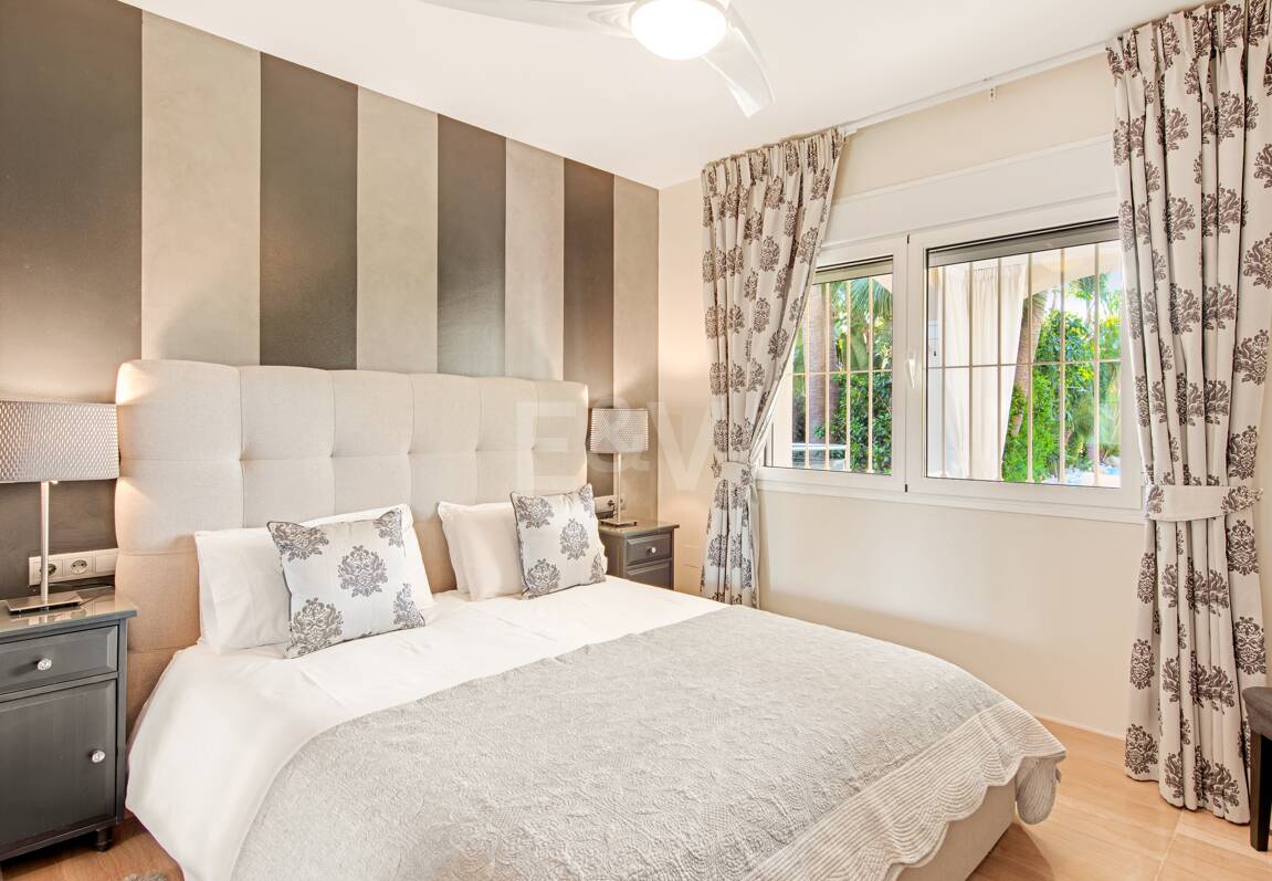 Beachside Luxury Villa in Cortijo Blanco