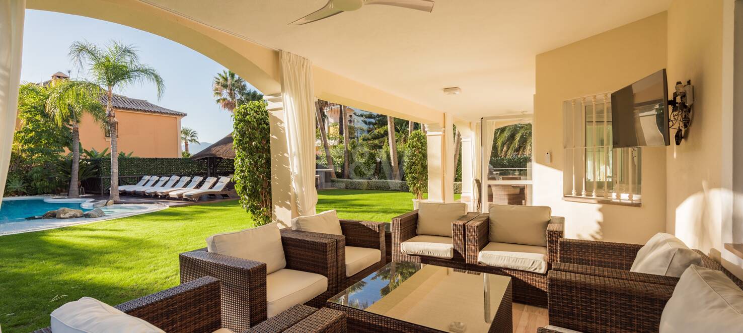 Luxusvilla am Strand in Cortijo Blanco