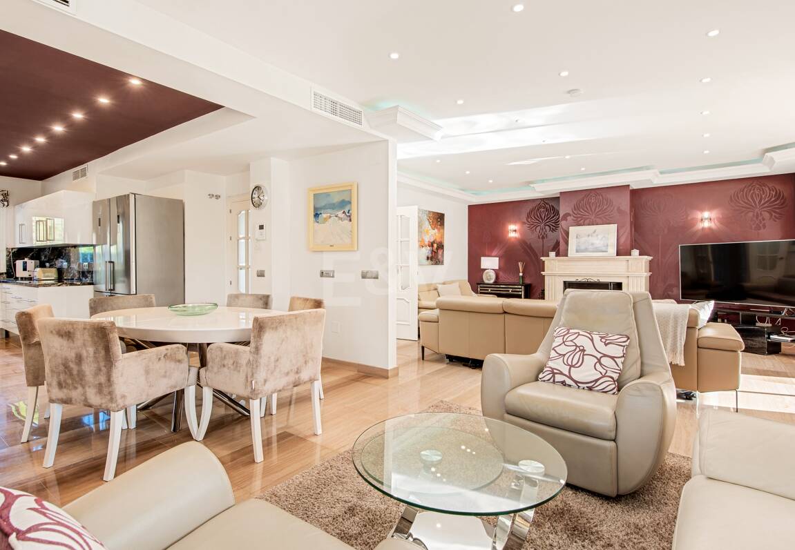 Beachside Luxury Villa in Cortijo Blanco