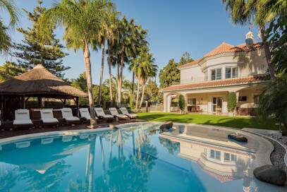 Beachside Luxury Villa in Cortijo Blanco