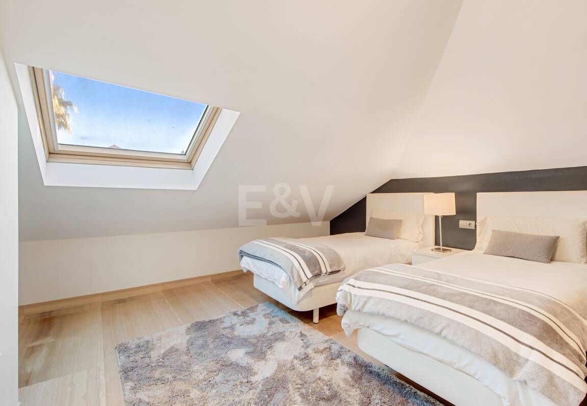 Beachside Luxury Villa in Cortijo Blanco