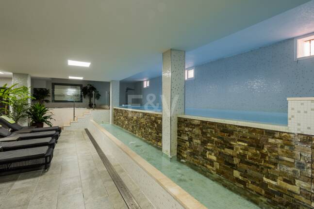 Beachside Luxury Villa in Cortijo Blanco