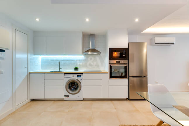 Gemütliche Strandwohnung im Zentrum von Marbella, 30 m vom Meer entfernt, zur Langzeitmiete verfügbar