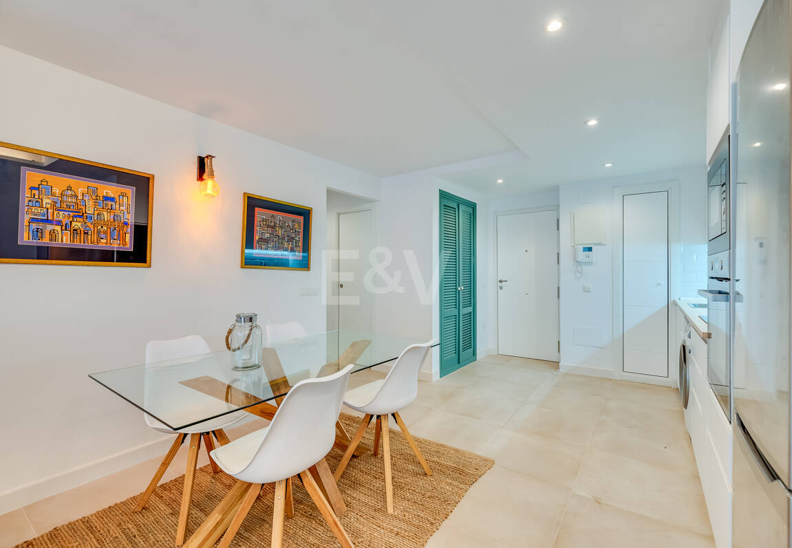 Gemütliche Strandwohnung im Zentrum von Marbella, 30 m vom Meer entfernt, zur Langzeitmiete verfügbar