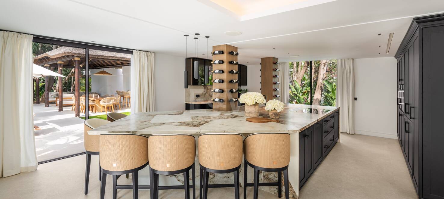 Lyxvilla i prestigefyllda Las Brisas, Nueva Andalucia
