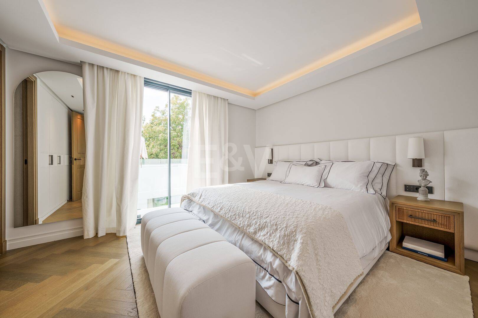 Luxury Villa in Prestigious Las Brisas, Nueva Andalucia