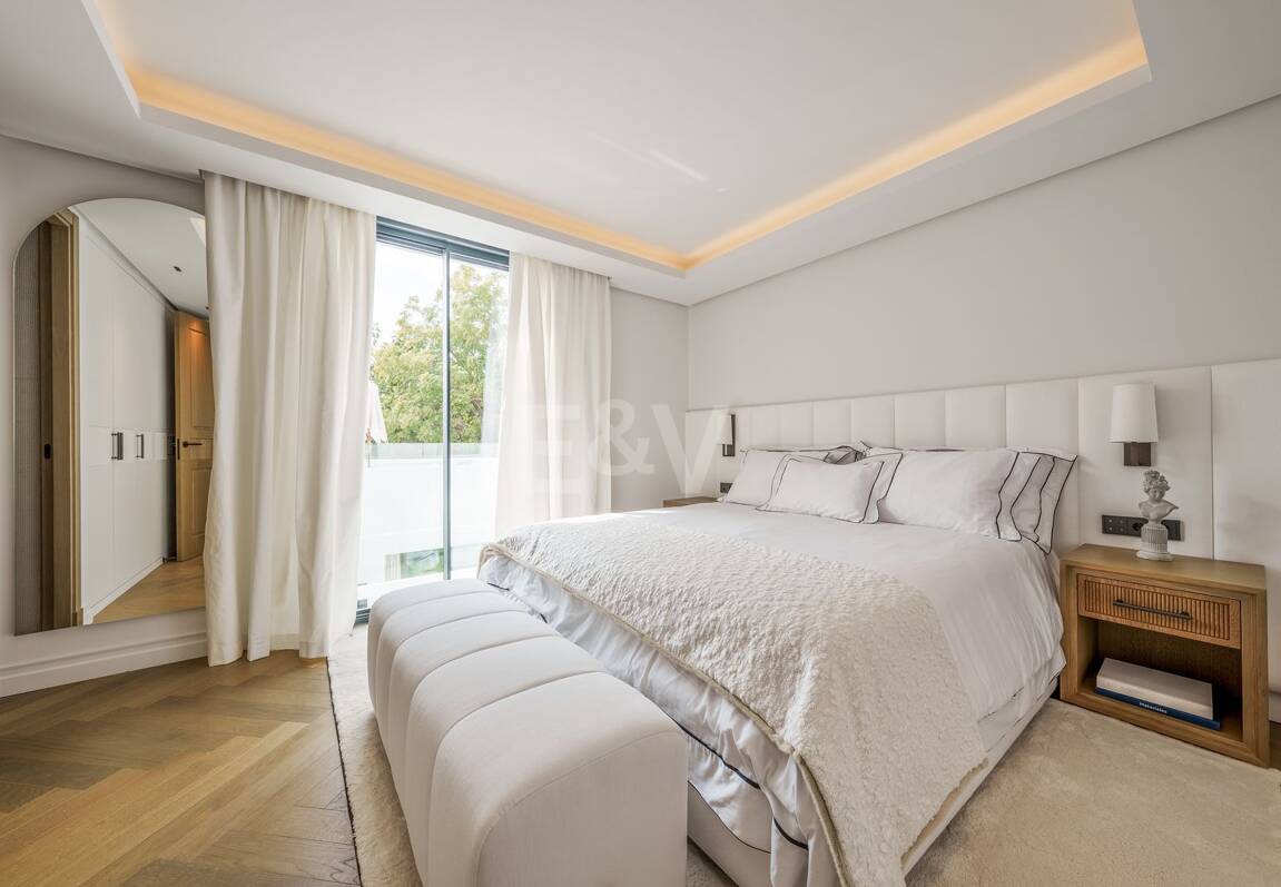 Lyxvilla i prestigefyllda Las Brisas, Nueva Andalucia