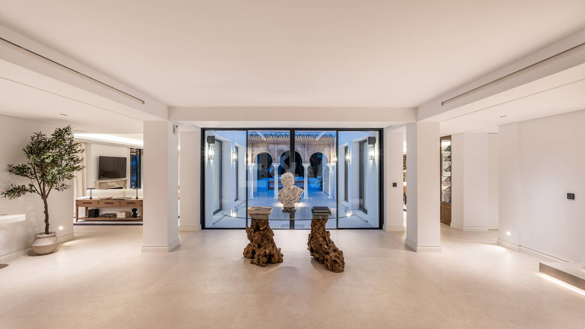 Luxury Villa in Prestigious Las Brisas, Nueva Andalucia