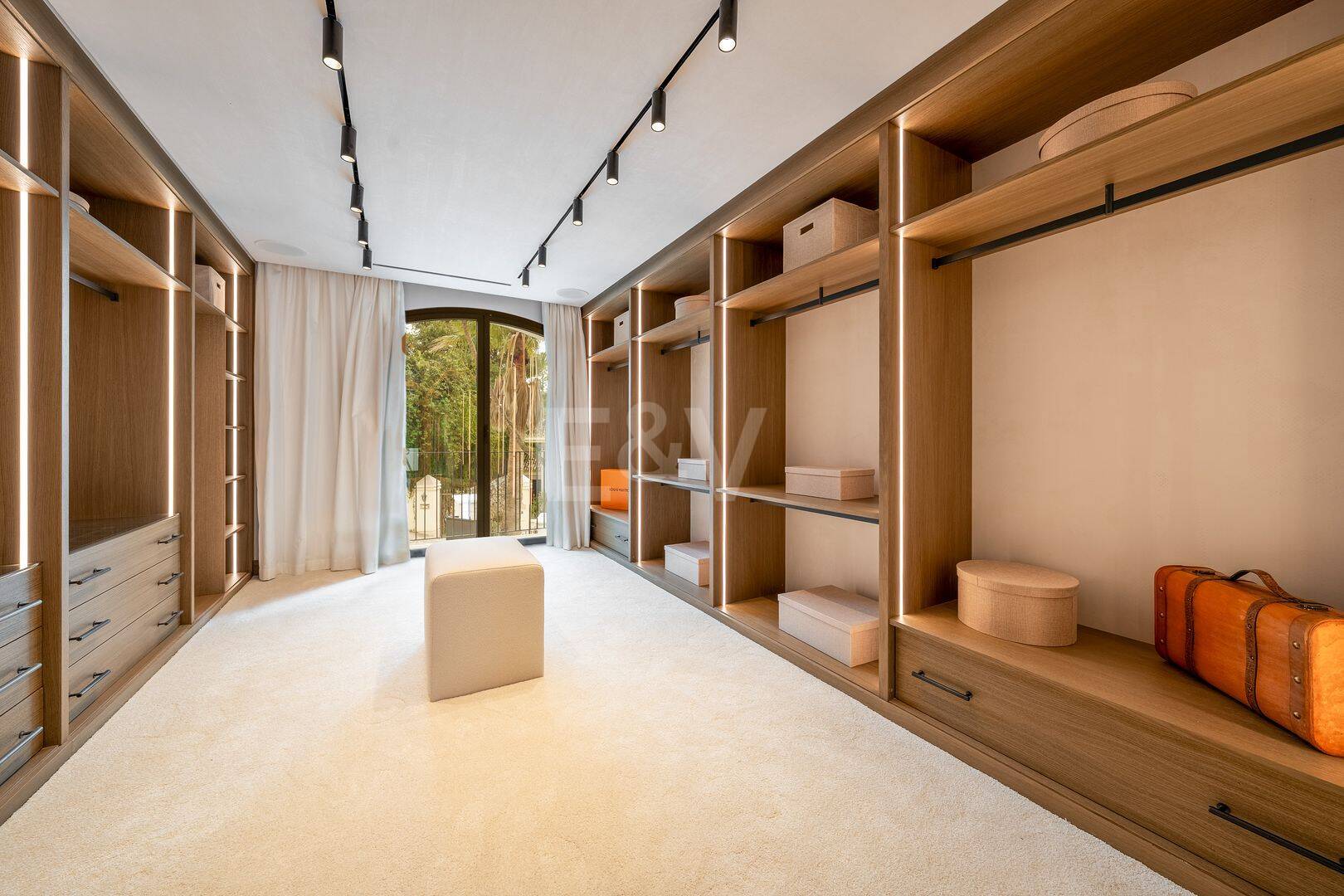 Luxury Villa in Prestigious Las Brisas, Nueva Andalucia