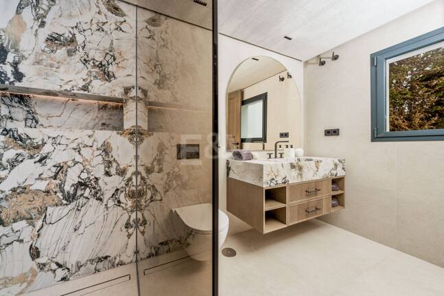 Lyxvilla i prestigefyllda Las Brisas, Nueva Andalucia