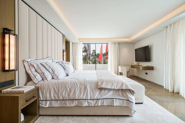 Lyxvilla i prestigefyllda Las Brisas, Nueva Andalucia