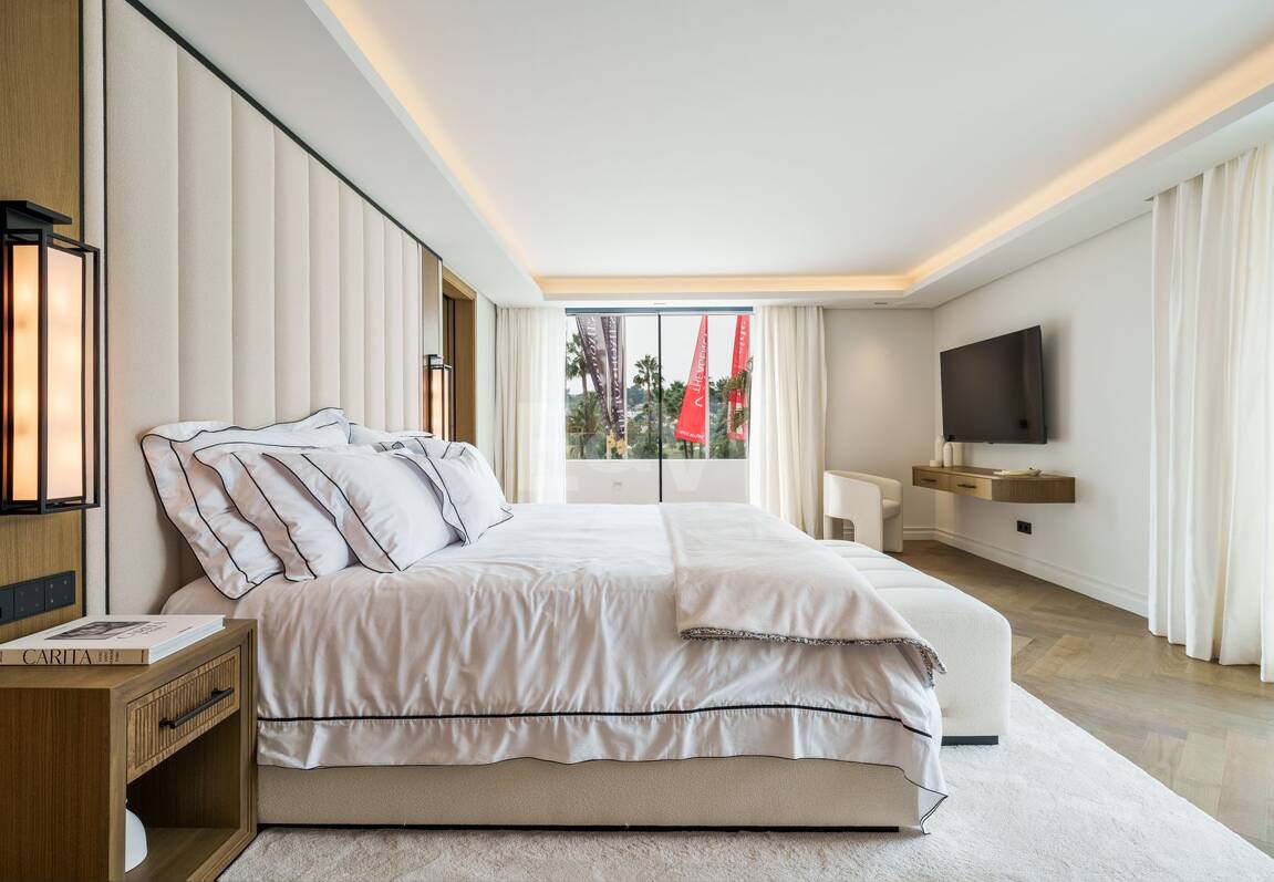 Lyxvilla i prestigefyllda Las Brisas, Nueva Andalucia