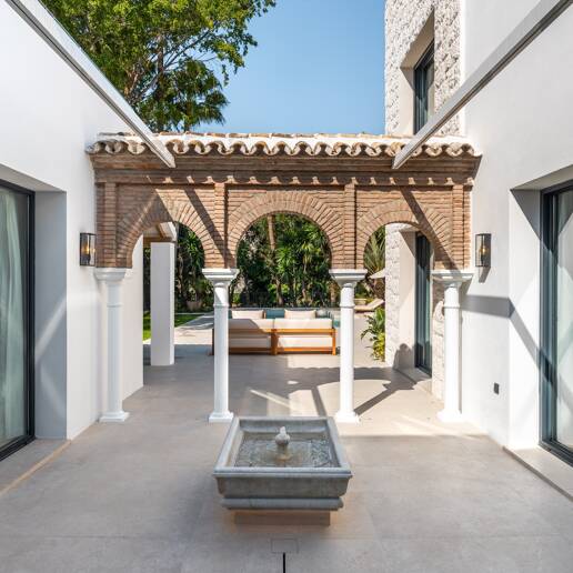 Lyxvilla i prestigefyllda Las Brisas, Nueva Andalucia