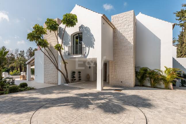 Lyxvilla i prestigefyllda Las Brisas, Nueva Andalucia