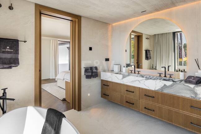 Lyxvilla i prestigefyllda Las Brisas, Nueva Andalucia