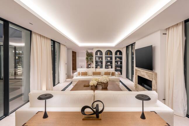 Lyxvilla i prestigefyllda Las Brisas, Nueva Andalucia