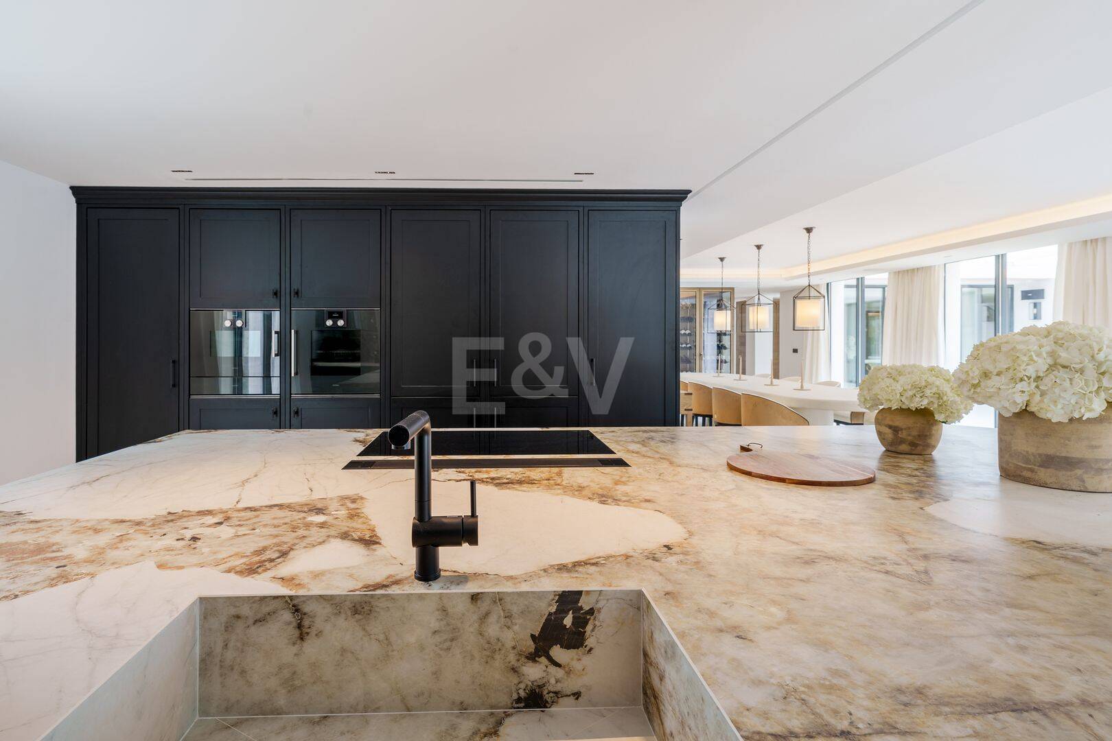 Luxury Villa in Prestigious Las Brisas, Nueva Andalucia