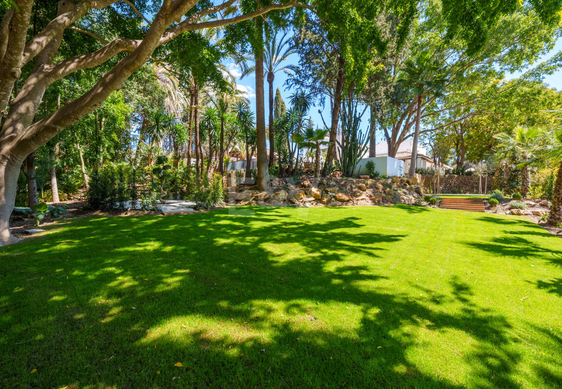 Lyxvilla i prestigefyllda Las Brisas, Nueva Andalucia