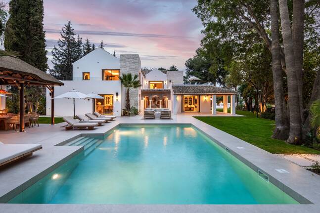 Lyxvilla i prestigefyllda Las Brisas, Nueva Andalucia