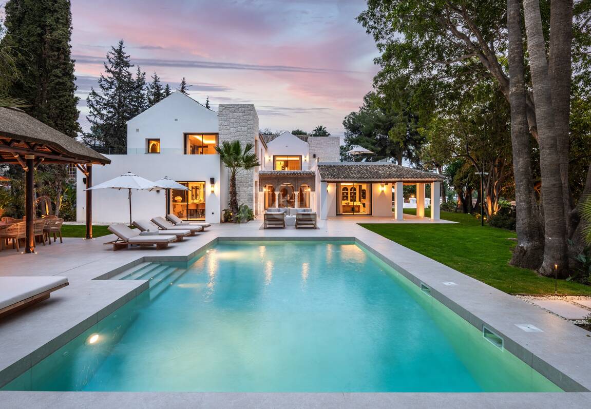 Lyxvilla i prestigefyllda Las Brisas, Nueva Andalucia