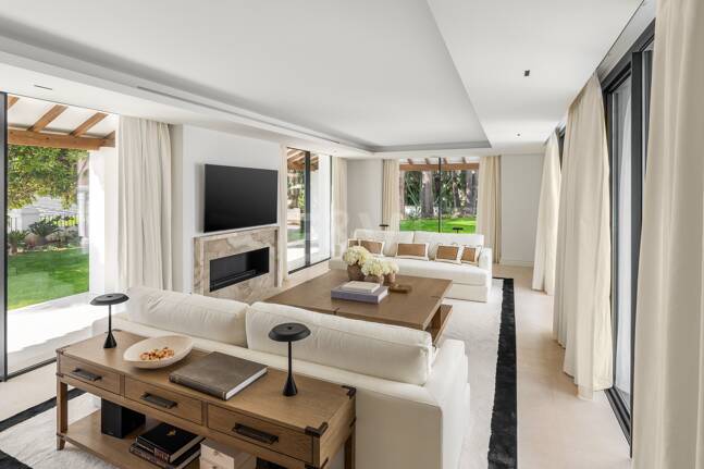 Lyxvilla i prestigefyllda Las Brisas, Nueva Andalucia