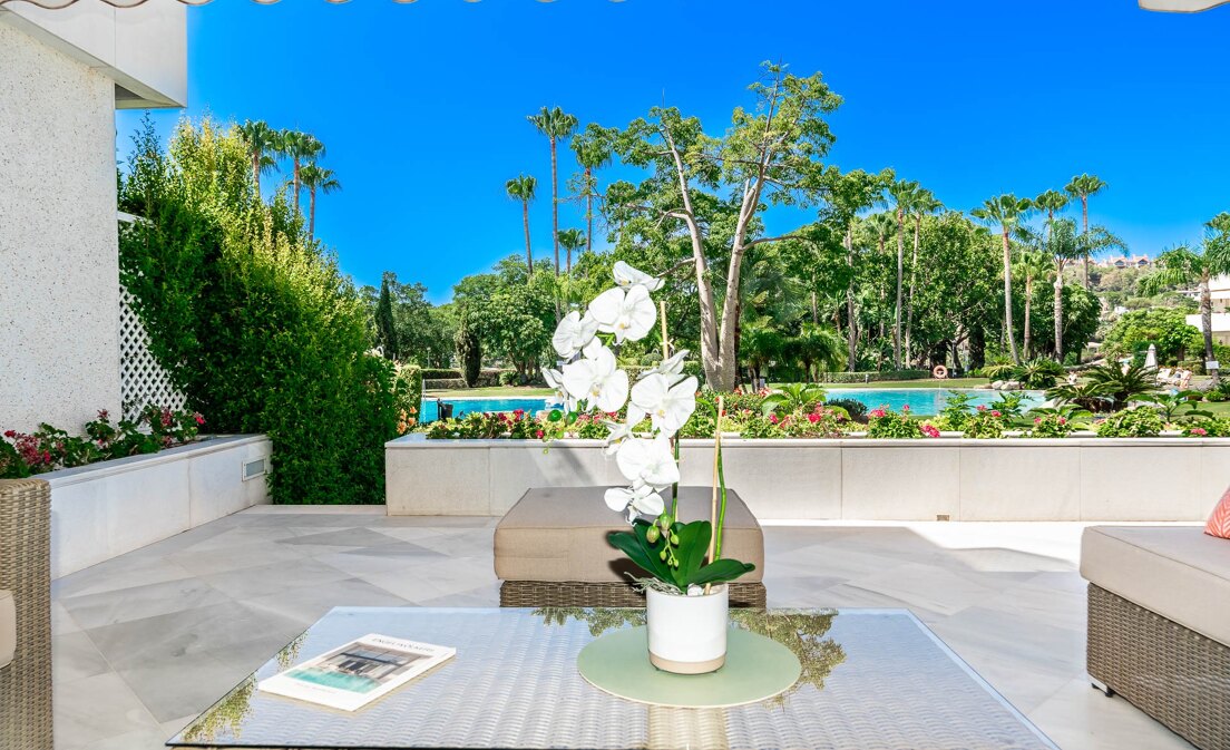 Erdgeschoss-Wohnung in Los Granados Golf mit Blick auf den Pool