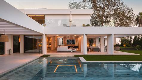 Samtida Villa några steg från Las Brisas Golf