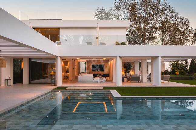 Villa Contemporánea a pocos pasos del Las Brisas Golf